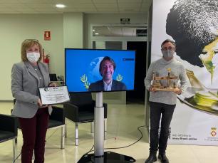 L’oli de qualitat català reforça el seu posicionament amb Anna Recetas Fáciles i l’entrenador del primer equip femení FC Barcelona, Lluís Cortés, que esdevenen ambaixadors
